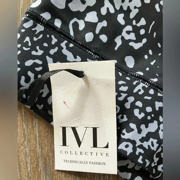 IVL Collective Leopard Print Power Sports Bra in Cashmere Blue size 4 - Picture 4 of 7